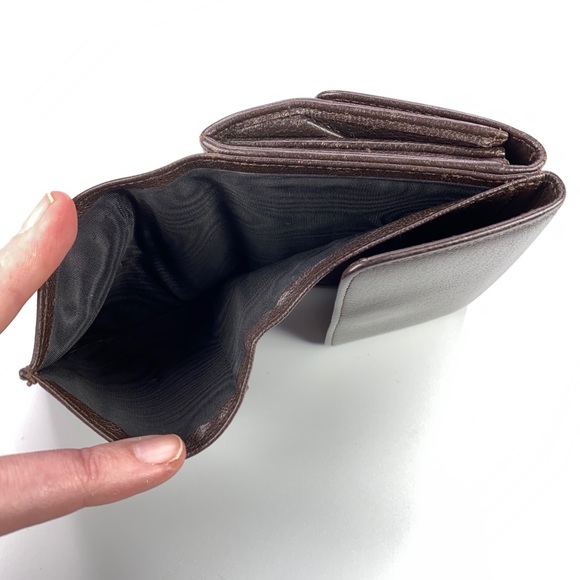 Authentic Chanel Passthrough Wallet - Picture 14 of 16